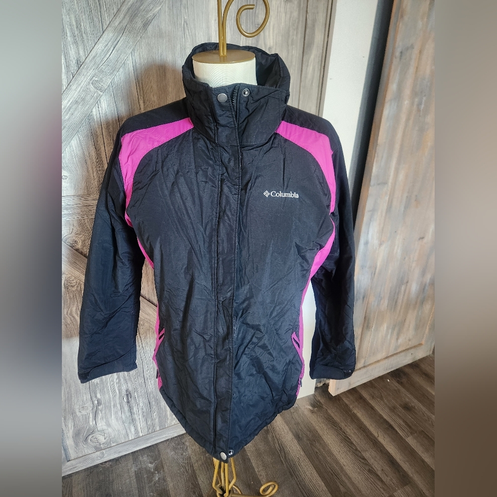 Columbia Women's Ski Jacket in Black and Pink